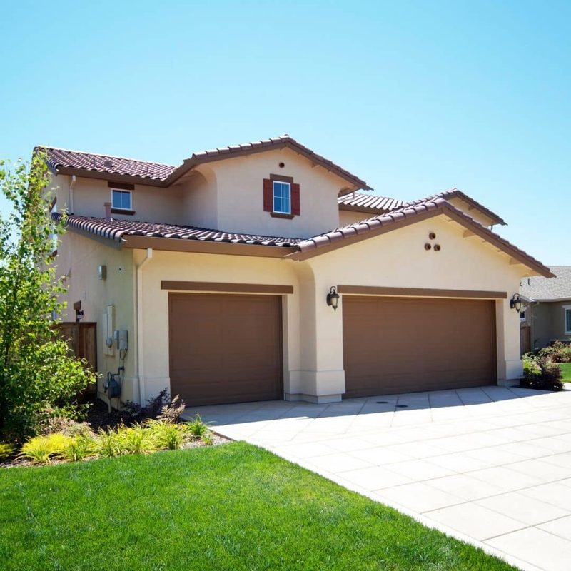 Side view of a Southern California home shown for a buyer's final walkthrough checklist before closing